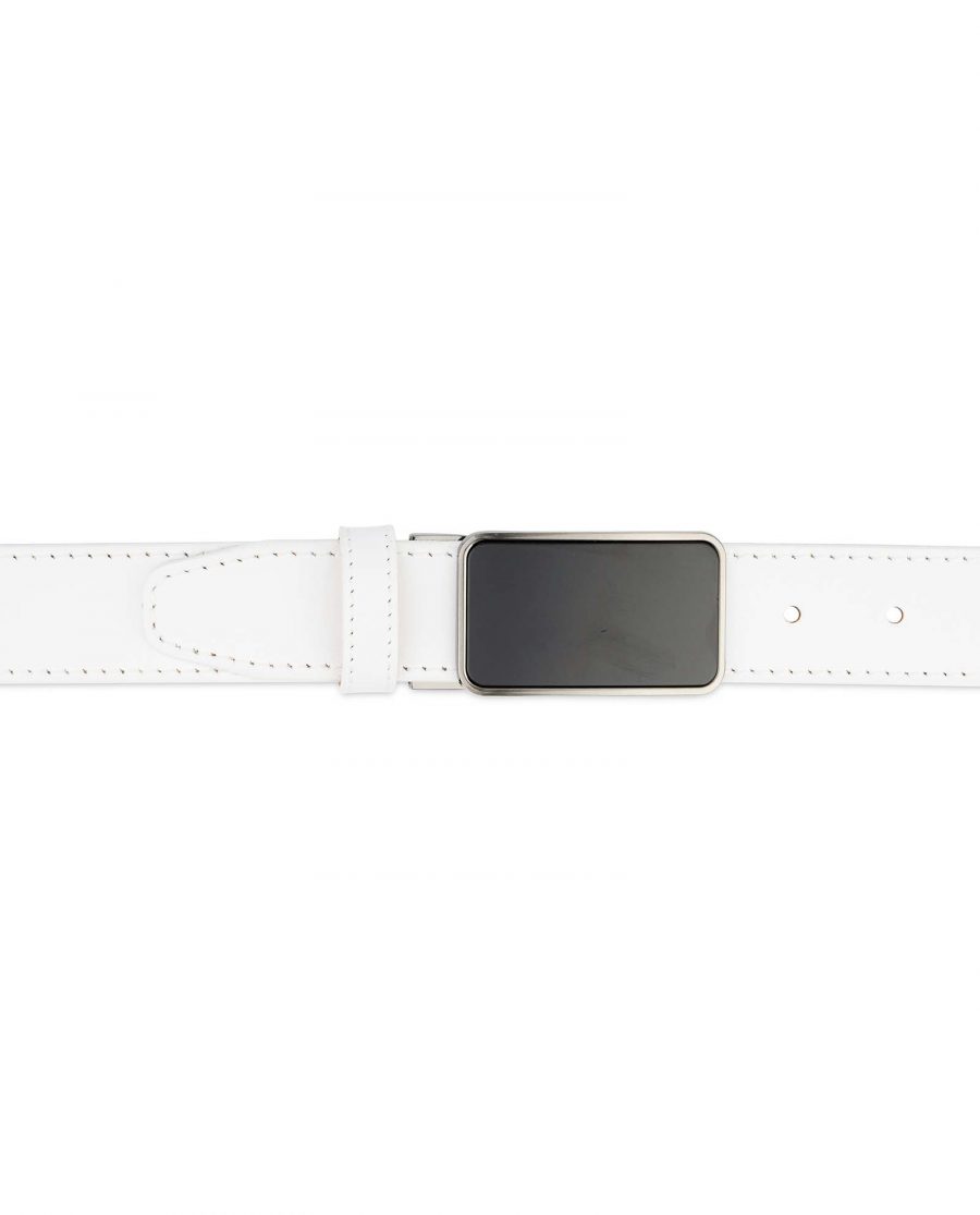 White-Leather-Belt-With-Black-Buckle-On-jeans