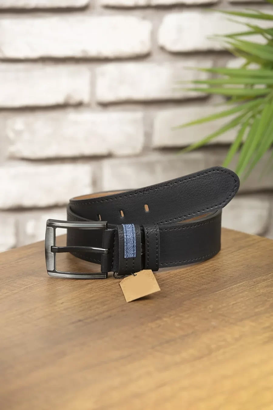 Black Mens Vegan Leather Belt Jeans Detail KEMER3 2